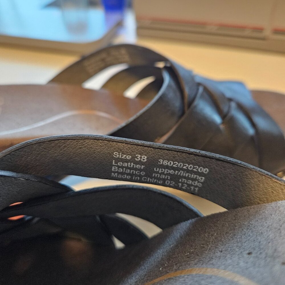 Dansko Sandals 38 - Picture 3 of 8